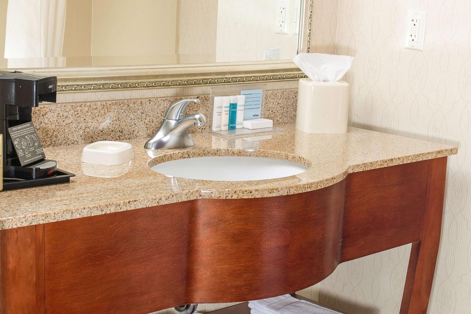 Hampton Inn Литлтон Экстерьер фото